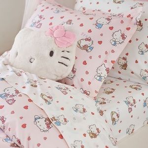 🎀Hello Kitty® Organic Queen Sheet Set NWT!🎀